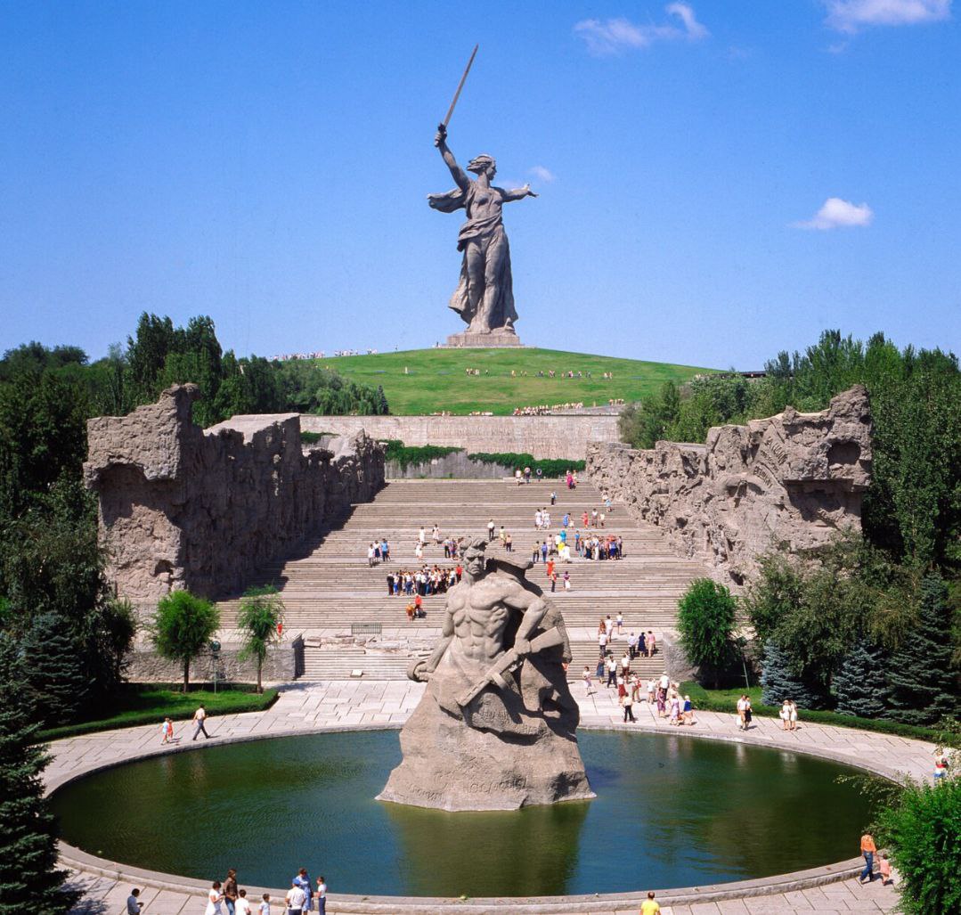 83 года с окончания Сталинградской битвы